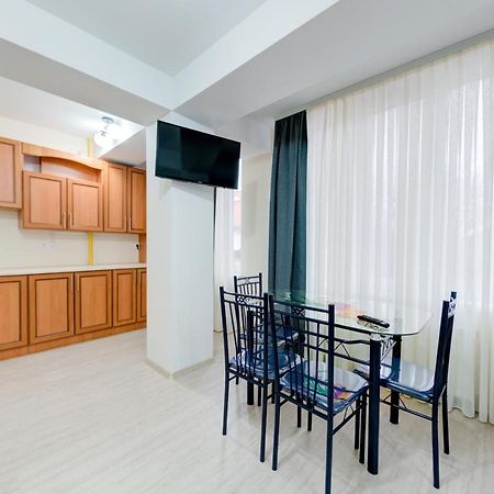 Catherine Hotel Chişinău Extérieur photo