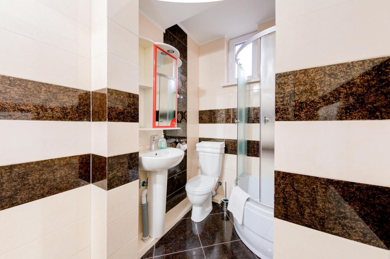 Catherine Hotel Chişinău Extérieur photo